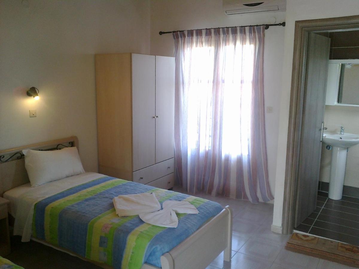 Vassilis Studios Anaxos Rom bilde